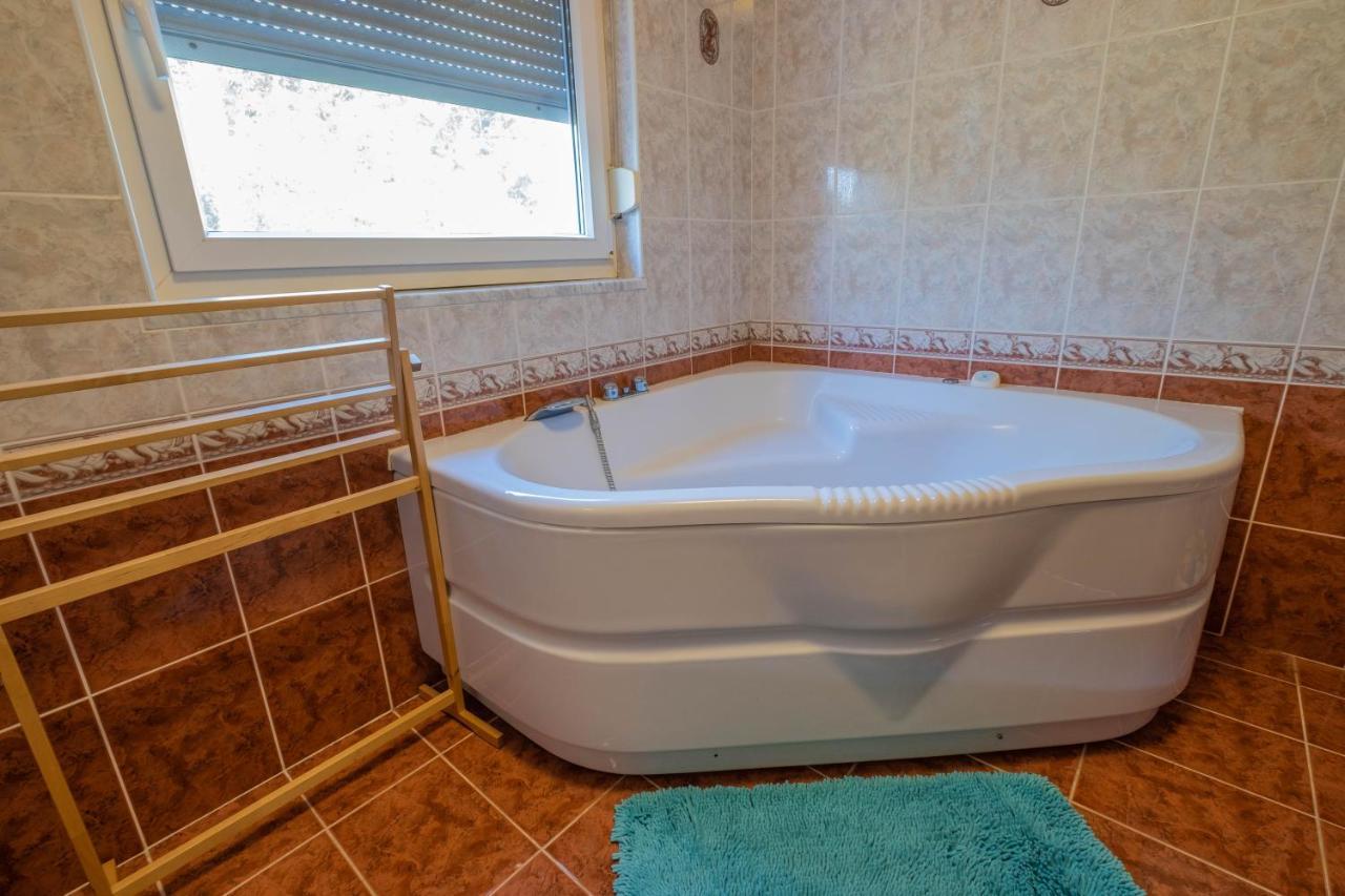 Apartman Ahel Jadranovo Buitenkant foto